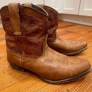 Women’s Dusty tooled roper boots size 9.5